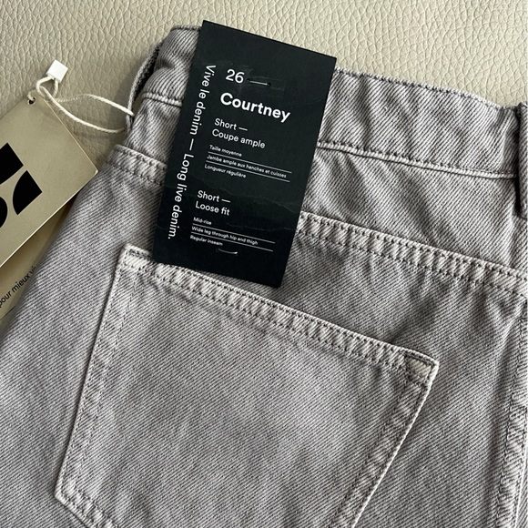 NWT - Frank & Oak Women’s The Courtney Loose Fit Denim Short - Size 26 - Picture 7 of 9